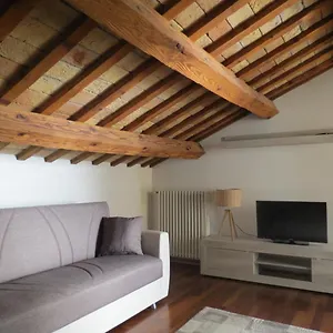 https://teodora-apartment.emilia-romagnahotels.net